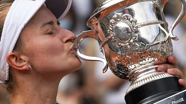 Ρολάν Γκαρός: Έγραψε ιστορία στο Παρίσι η Κρεϊτσίκοβα