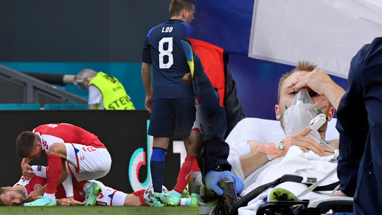 Κατέρρευσε ο Έρικσεν την ώρα του αγώνα