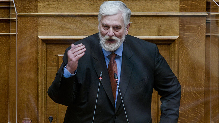 Επίθεση του «Ρουβίκωνα» στο γραφείο του Γιάννη Λοβέρδου