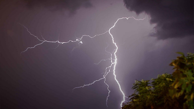 Έκτη συνεχόμενη μέρα αστάθειας του καιρού – Αναμένονται εκ νέου καταιγίδες στην Αττική