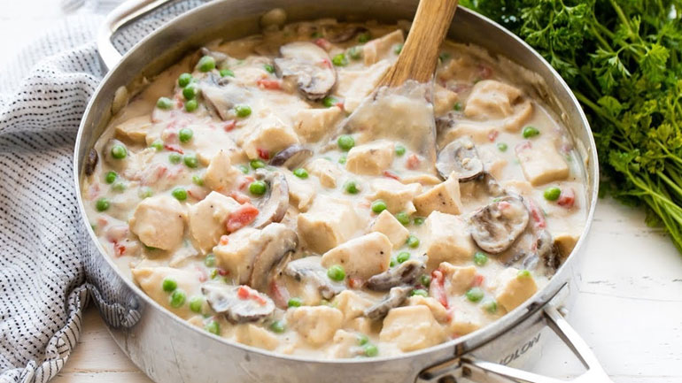 Kοτόπουλο à la crème για όλη την οικογένεια