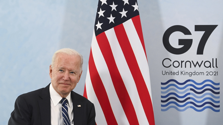 Πηγή της G7 εξαίρει τον Μπάιντεν μετά το «πλήρες χάος» του Τραμπ