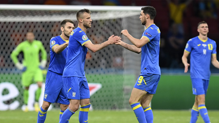 Ολλανδία-Ουκρανία: Τρομερό γκολ από τον Γιαρμολένγκο!