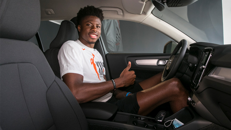 Τι αυτοκίνητο οδηγεί ο Κώστας Αντετοκούνμπο 