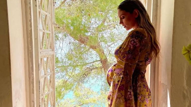 Το πρώτο μήνυμα της Αθηνάς Οικονομάκου μετά τη γέννηση της κόρης της