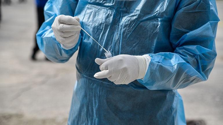 Μόσιαλος: Προσοχή να μην επικρατήσει στους μη εμβολιασμένους η ινδική μετάλλαξη