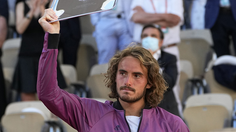 Αποσύρθηκε από το τουρνουά του Χάλε ο Τσιτσιπάς