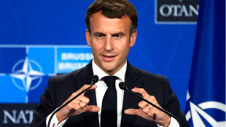 Μακρόν: «Ο Ερντογάν με διαβεβαίωσε ότι επιθυμεί την αποχώρηση των ξένων μισθοφόρων από τη Λιβύη»