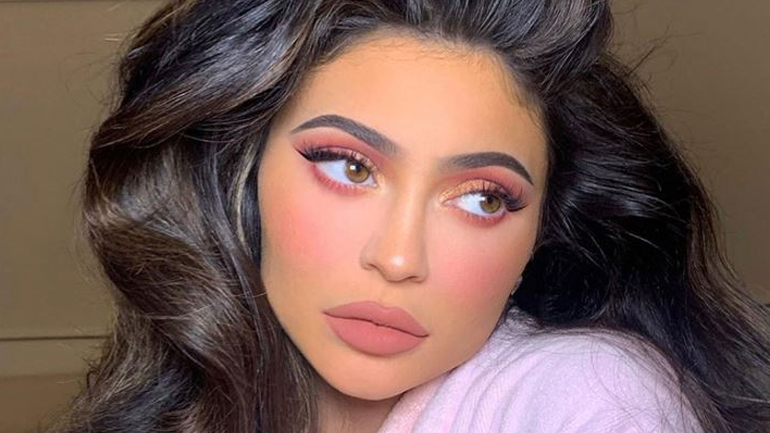 Οι top αποχρώσεις σκιών για καστανά μάτια για το καλοκαίρι του 2021