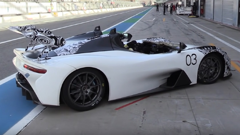 H Extreme Dallara Stradale παράγει 2,7g στις στροφές