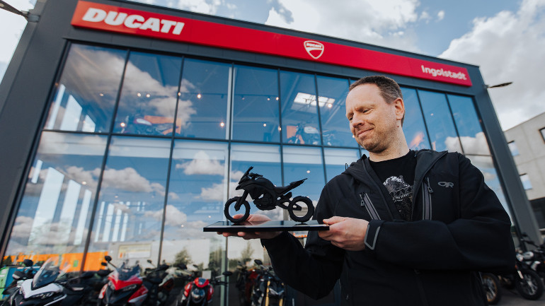 Τυχερός ο Γερμανός αγοραστής της Multistrada V4 νούμερο 5.000.