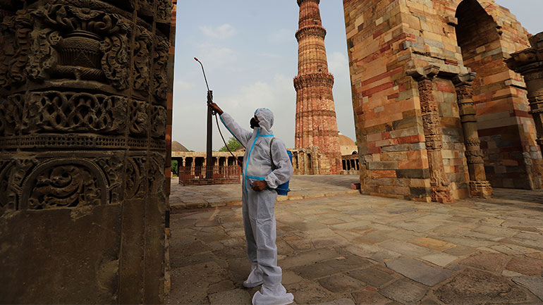 Ινδία: 62.224 νέα κρούσματα κορωνοϊού και 2.542 θάνατοι