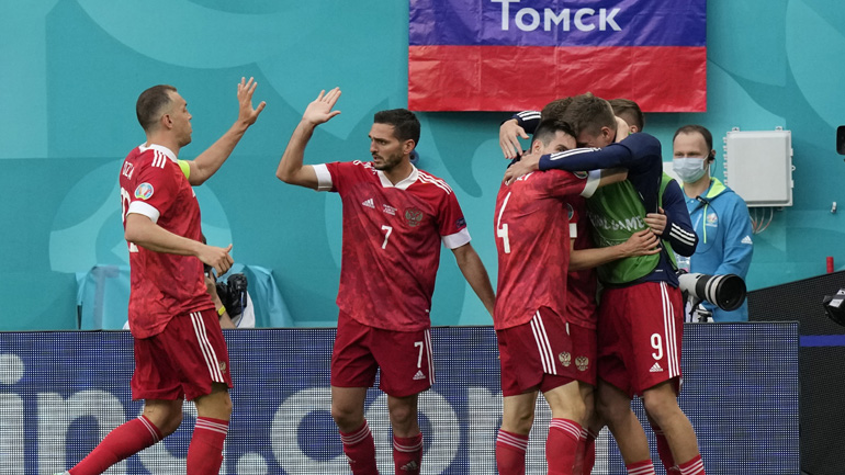 Στο παιχνίδι της πρόκρισης η Ρωσία, 1-0 τη Φινλανδία