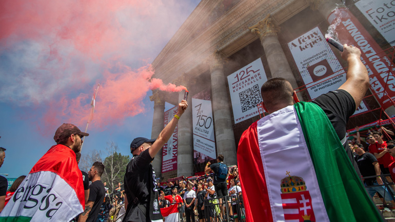 Euro 2020: Καταγγελία για ομοφοβικό πανό στην «Puskas Arena»