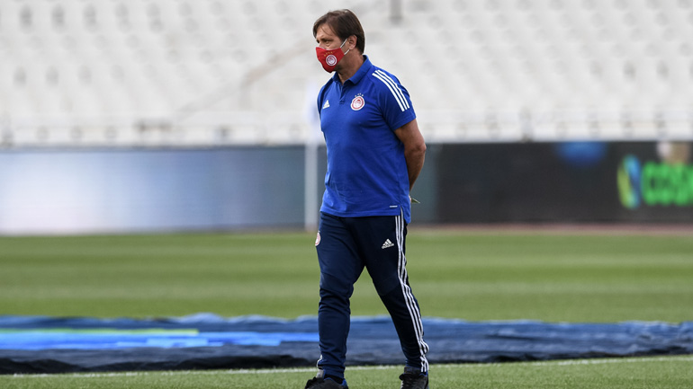 Μάρτινς: «Υπευθυνότητα και προσπάθεια για την πρόκριση»