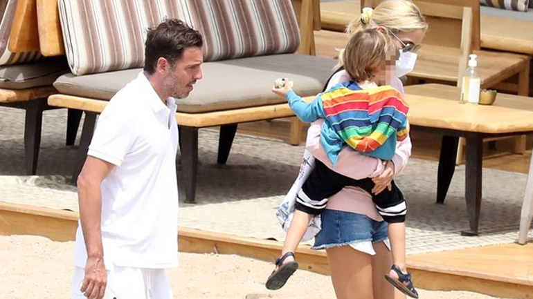 Δημήτρης Θεοδωρίδης & Δούκισσα Νομικού: Απόδραση στο νησί των ανέμων με τον γιο τους, Σάββα