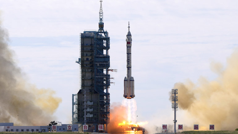 Κίνα: Απογειώθηκε το επανδρωμένο διαστημόπλοιο Shenzhou-12 Κίνα: Απογειώθηκε το επανδρωμένο διαστημόπλοιο Shenzhou-12