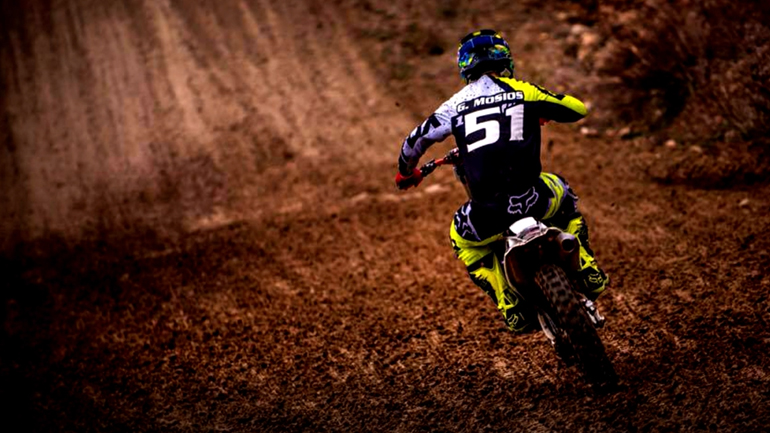 Γιάννης Μόσιος: Θεαματικός