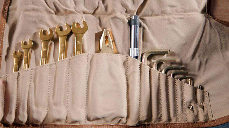 Σετ εργαλείων από τιτάνιο ειδικά για τη mcLaren F1.