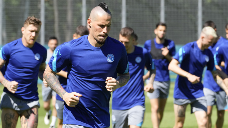 Χάμσικ: «Ακόμα είμαστε αουτσάιντερ»