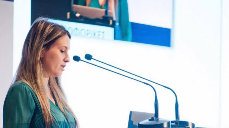 Δρ. Μαρία Αποστολοπούλου - Ενδοκρινολόγος-Διαβητολόγος  - Ενδοκρινολογική Κλινική Πανεπιστημιακού Νοσοκομείου Ντίσελντορφ