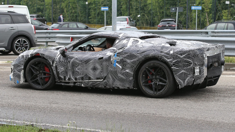 Μικρότερο σε διαστάσεις από τη F8 Tributo  είναι το νέο υβριδικό μοντέλο της Ferrari.