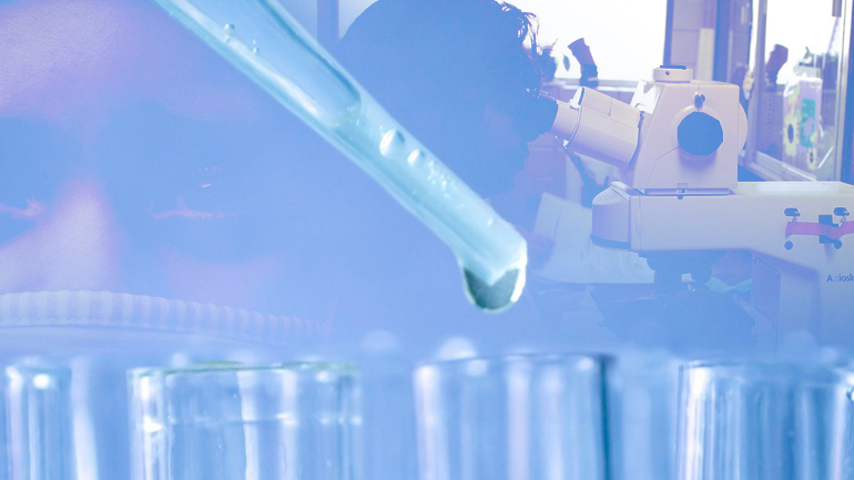 Αντι-ιικό κοκτέιλ κατά του κορωνοϊού