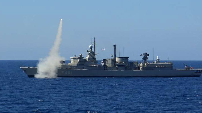 Εντυπωσιακές εικόνες από τη ναυτική άσκηση «ΛΟΓΧΗ» δυτικά της Κρήτης