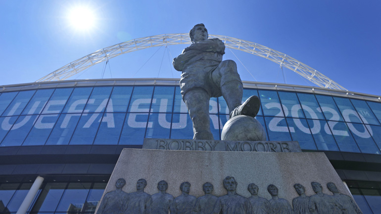 Euro 2020: Η Βρετανία «βγάζει» από την καραντίνα 2.500 VIP για να μην χάσει τον τελικό στο Γουέμπλεϊ