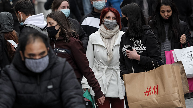 Πρόεδρος ΕΟΔΥ: Σύντομα θα βγάλουμε τις μάσκες σε εξωτερικούς χώρους