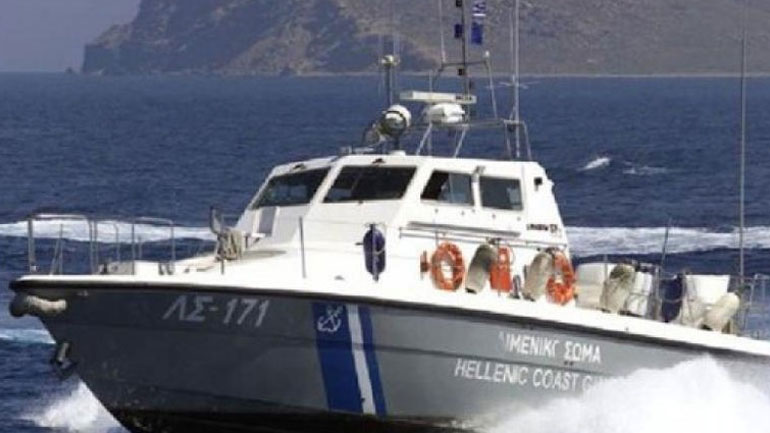 Θεσσαλονίκη: Σκάφος του Λιμενικού περισυνέλεξε 13χρονη χειρίστρια φουσκωτού κανό Θεσσαλονίκη: Σκάφος του Λιμενικού περισυνέλεξε 13χρονη χειρίστρια φουσκωτού κανό