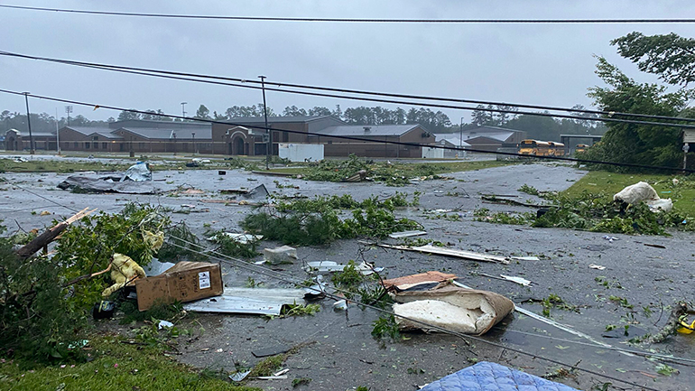 ΗΠΑ: Δέκα νεκροί, ανάμεσά τους 9 παιδιά, σε καραμπόλα εν μέσω καταιγίδας στην Αλαμπάμα ΗΠΑ: Δέκα νεκροί, ανάμεσά τους 9 παιδιά, σε καραμπόλα εν μέσω καταιγίδας στην Αλαμπάμα