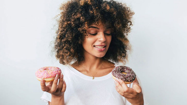 Δύο πράγματα που θα αλλάξουν στην εμφάνισή σας εάν κόψετε τη ζάχαρη