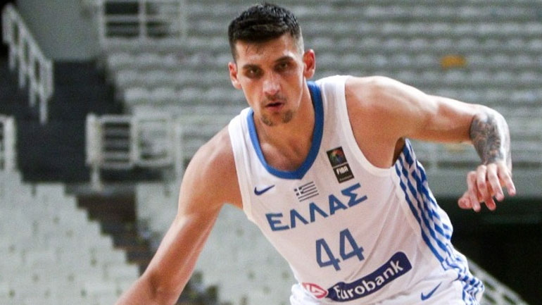 Υπογράφει σήμερα στην Αρμάνι Μιλάνο ο Μήτογλου