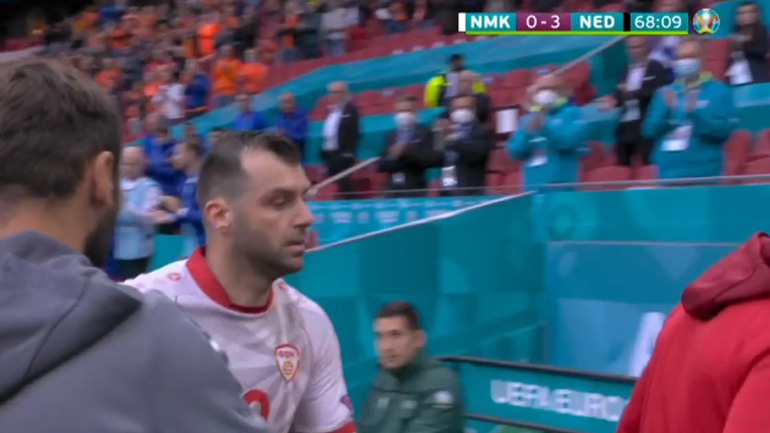 Bόρεια Μακεδονία: Το χειροκρότημα στον Πάντεφ στην τελευταία του συμμετοχή με το εθνόσημο