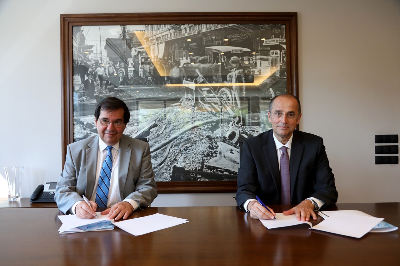 (Από αριστερά προς τα δεξιά) Πρύτανης ΕΜΠ, Ανδρέας Μπουντουβής, Διευθύνων Σύμβουλος ΕΥΔΑΠ, Χάρης Σαχίνης