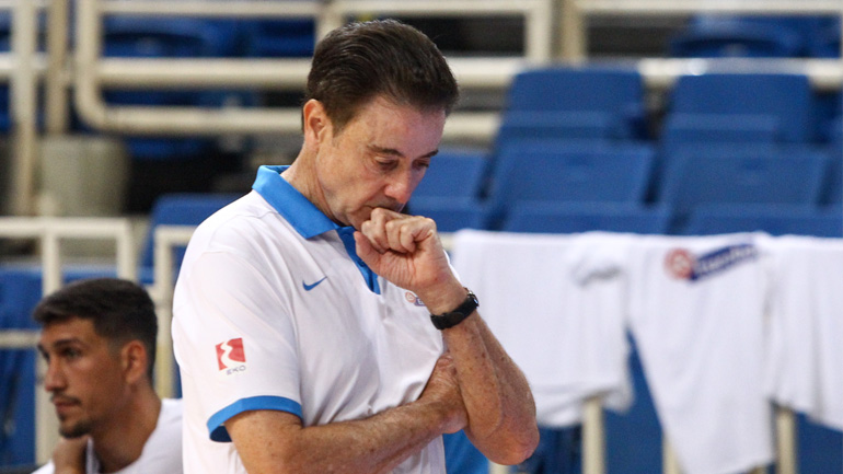 Πιτίνο: «Μεγάλη τρύπα στην καρδιά μου η απουσία του Σπανούλη»