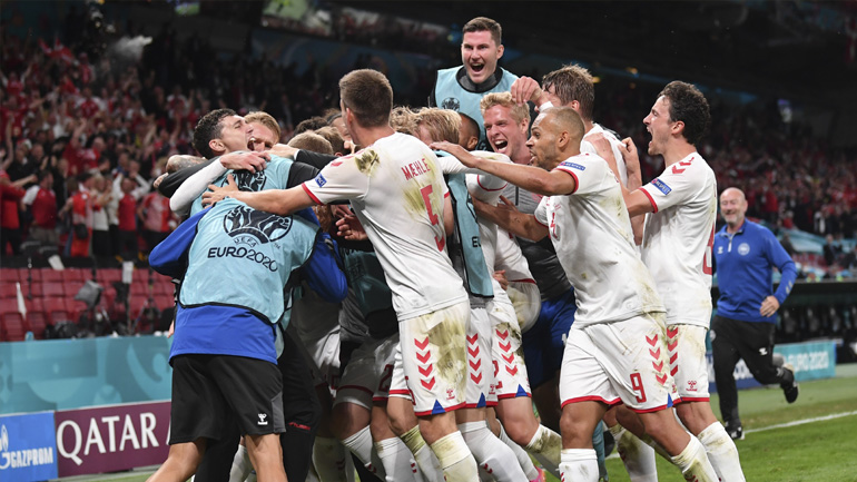 Η Δανία συνέτριψε 4-1 τη Ρωσία και πήρε την πρόκριση στην τριπλή ισοβαθμία!