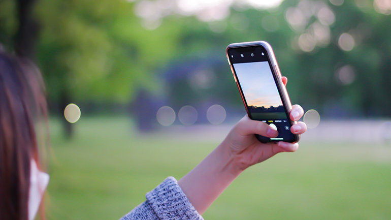 COSMOTE: Aπεριόριστα data για 1 μήνα με €9,90