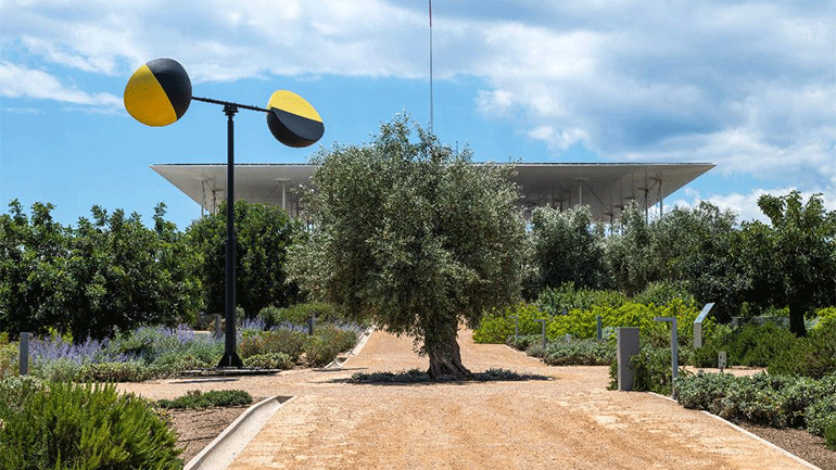 Takis: Κόσμος σε Κίνηση