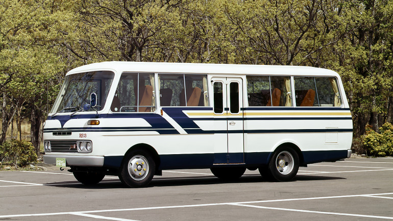 Το σπάνιο mini bus της Mazda με Wankel κινητήρα