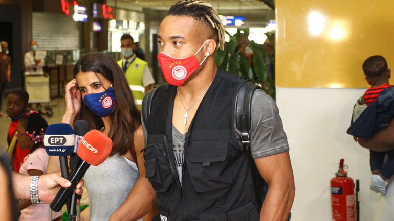 Ολυμπιακός: Έφτασε τα ξημερώματα ο Πιερ Κουντέ