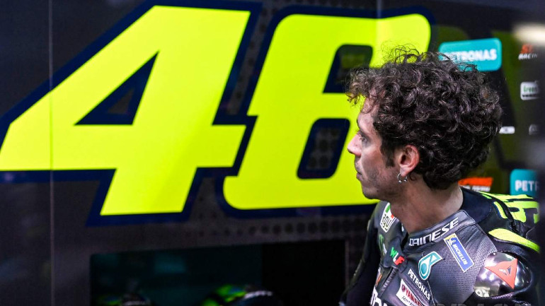 Μένει να δούμε αν ο Rossi παραμείνει στη Yamaha ή θα εγκαταλείψει τους αγώνες. Δύσκολα θα οδηγήσει για την Ducati.