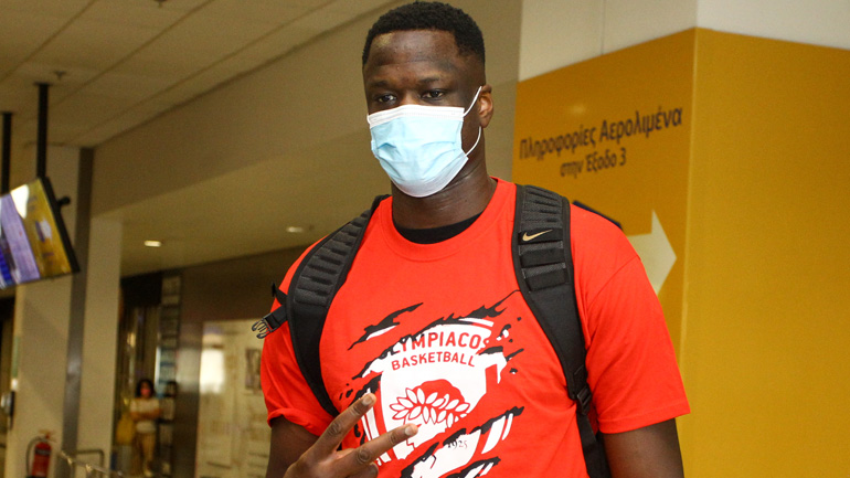 Φαλ: «Είμαι ενθουσιασμένος με την πρόκληση του Ολυμπιακού»