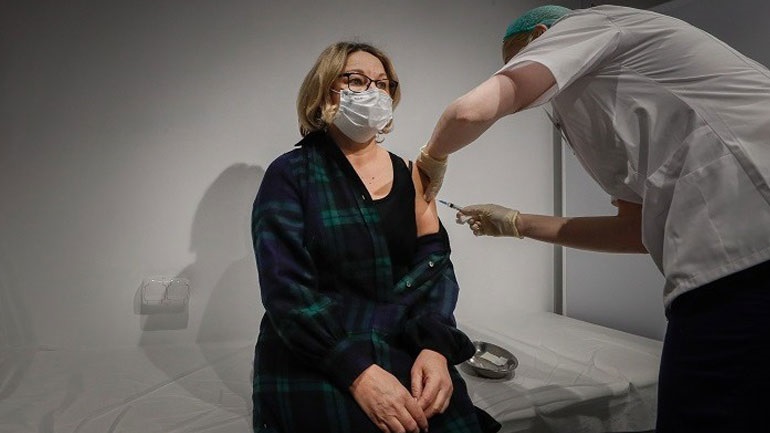Η Ρωσία επεκτείνει τον υποχρεωτικό εμβολιασμό  για ορισμένες πληθυσμιακές ομάδες
