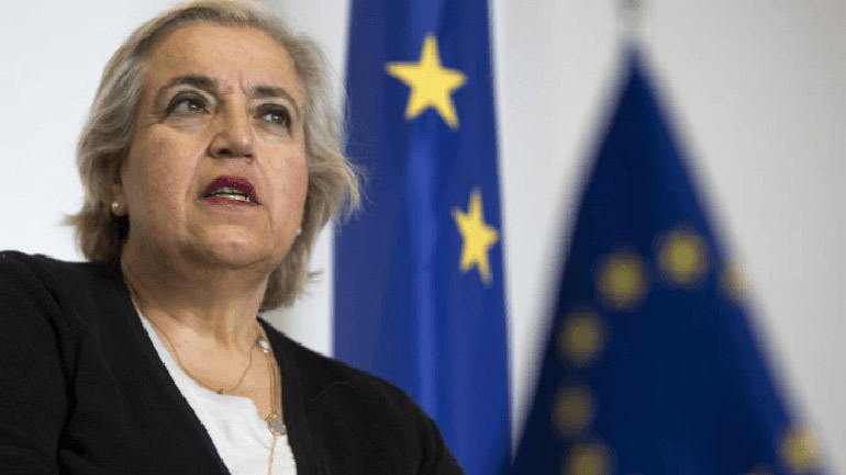 Το παράσημο του Ταξιάρχη του Τάγματος του Φοίνικα απονεμήθηκε σε δύο διακεκριμένους Αμερικανούς ακαδημαϊκούς