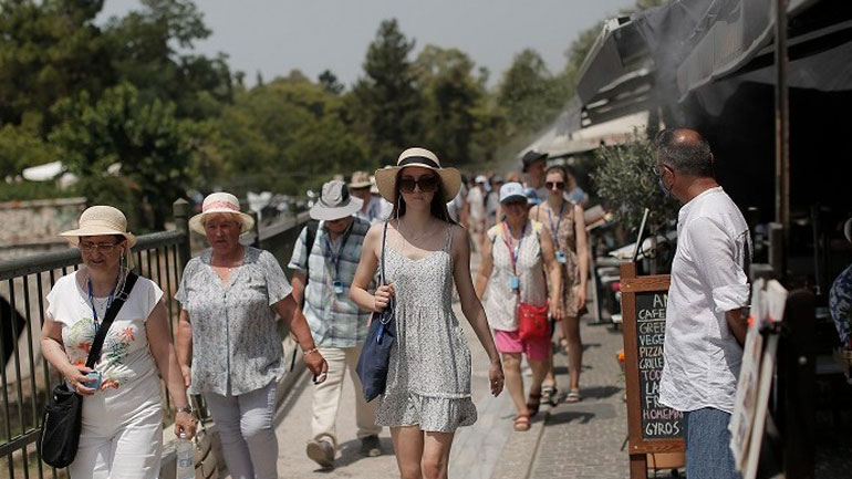 Κορυφώνεται το Σάββατο το κύμα καύσωνα με θερμοκρασίες έως 43 βαθμούς