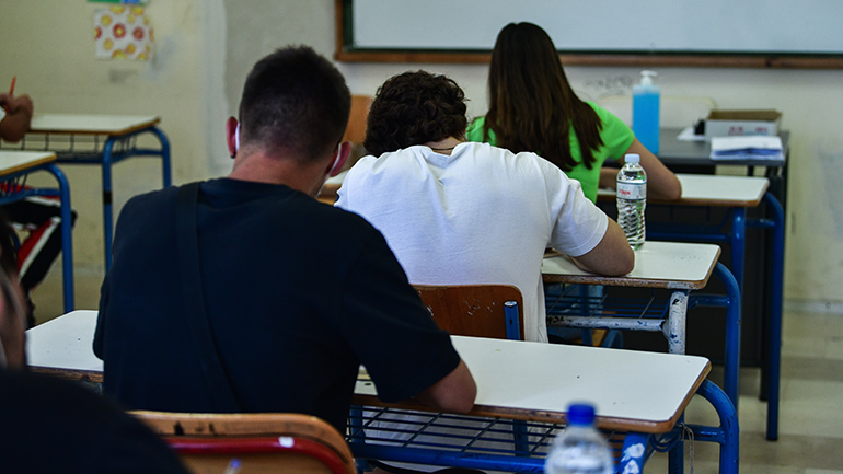 Πανελλήνιες: Δείτε τα θέματα που έπεσαν στα μαθήματα των ΕΠΑΛ