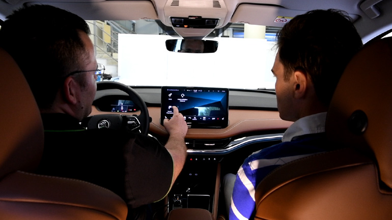 Η οθόνη είναι ένας υπερ-υπολογιστής. 