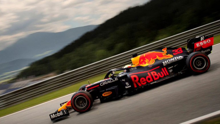 Χαμόγελα στην Red Bull προβληματισμός στην Mercedes